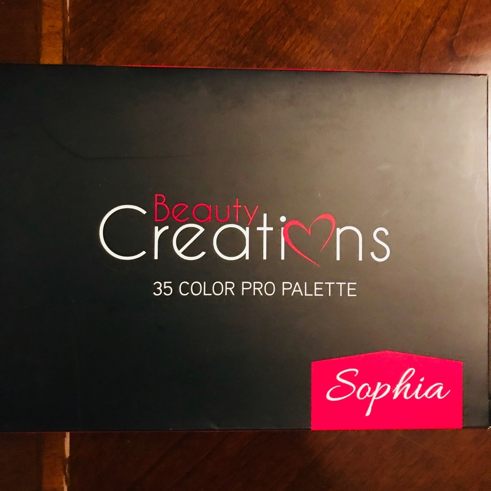 Beauty Creations Sophia Palette